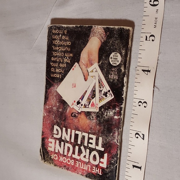 Vintage 1996 The Little Book Of Fortune Telling Mini Size - Picture 2 of 7